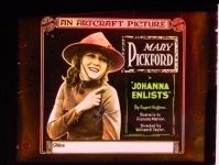 1918 - Johanna Enlists -  