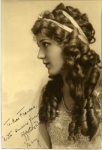 Mary Pickford autographed photo from Mary to Frances Marion, portrait by Hartsook - 1915 (ca.)