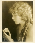 Mary Pickford with flower - 1916