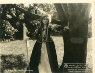 Mary Pickford in Mistress Nell - 1915