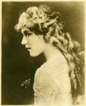 Mary Pickford portrait by Lindstedt - 1919 