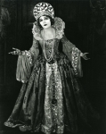 Mary Pickford as Dorothy Vernon in Dorothy Vernon of Haddon Hall - 1924 