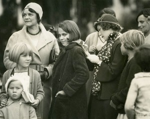 Mary Pickford signing autographs, photo by K.O. Rahmn