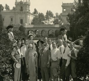 Mary, Lubitsch, and the cast of Rosita