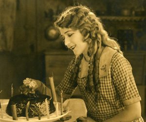 Mary Pickford in Little Annie Rooney